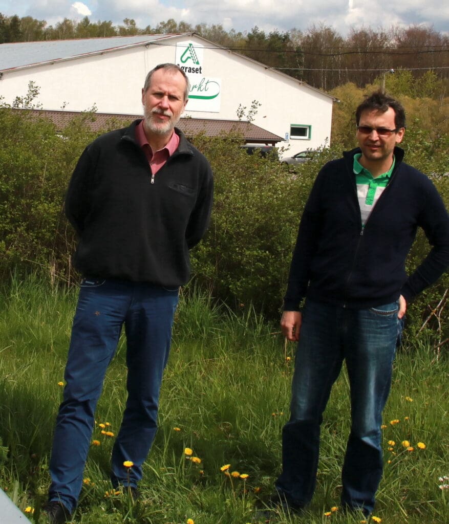 Jan Gumpert, Vorsitzender der Agraset Naundorf  (l.), und Pfl anzenbauleiter  Matthias Hörig. 
