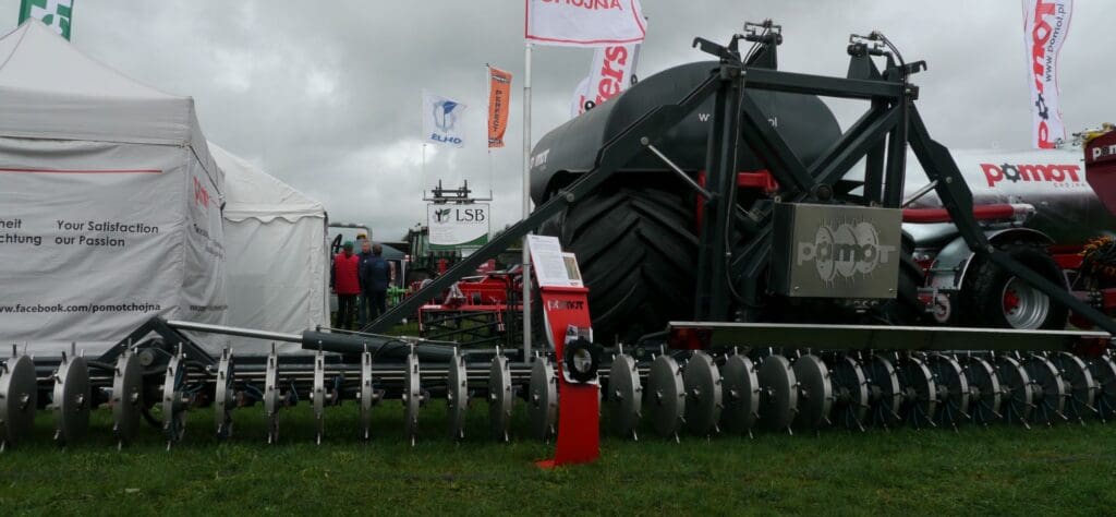 Die Cultantechnik des polnischen Herstellers Pomot wird mit Arbeitsbreiten von 3 bis 15 m angeboten.