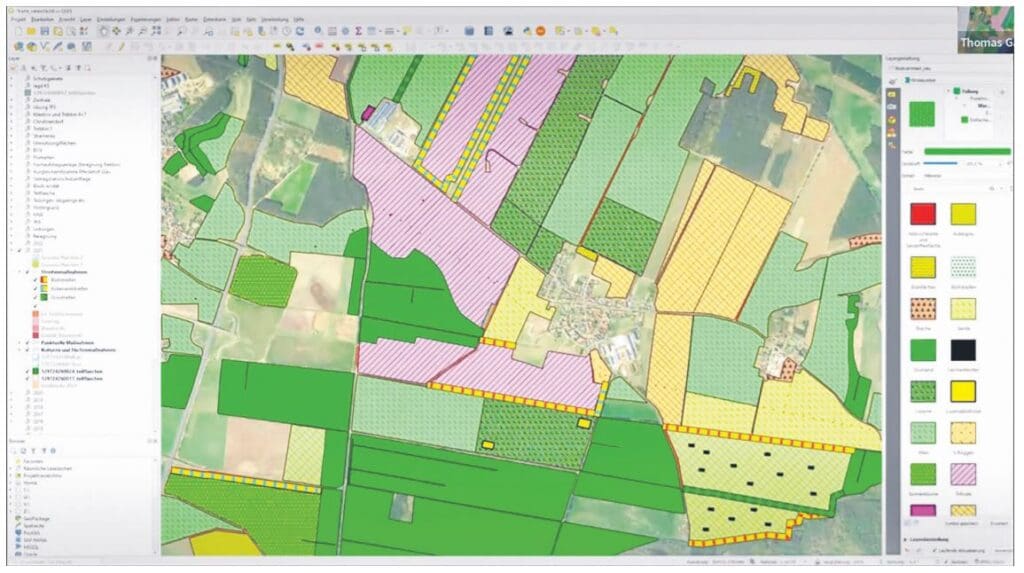 Die mit QGis erstellte Karte zeigt einen Anbauplan der agt Trebbin. Jeder Fruchtart wurde eine andere Farbe zugeteilt.