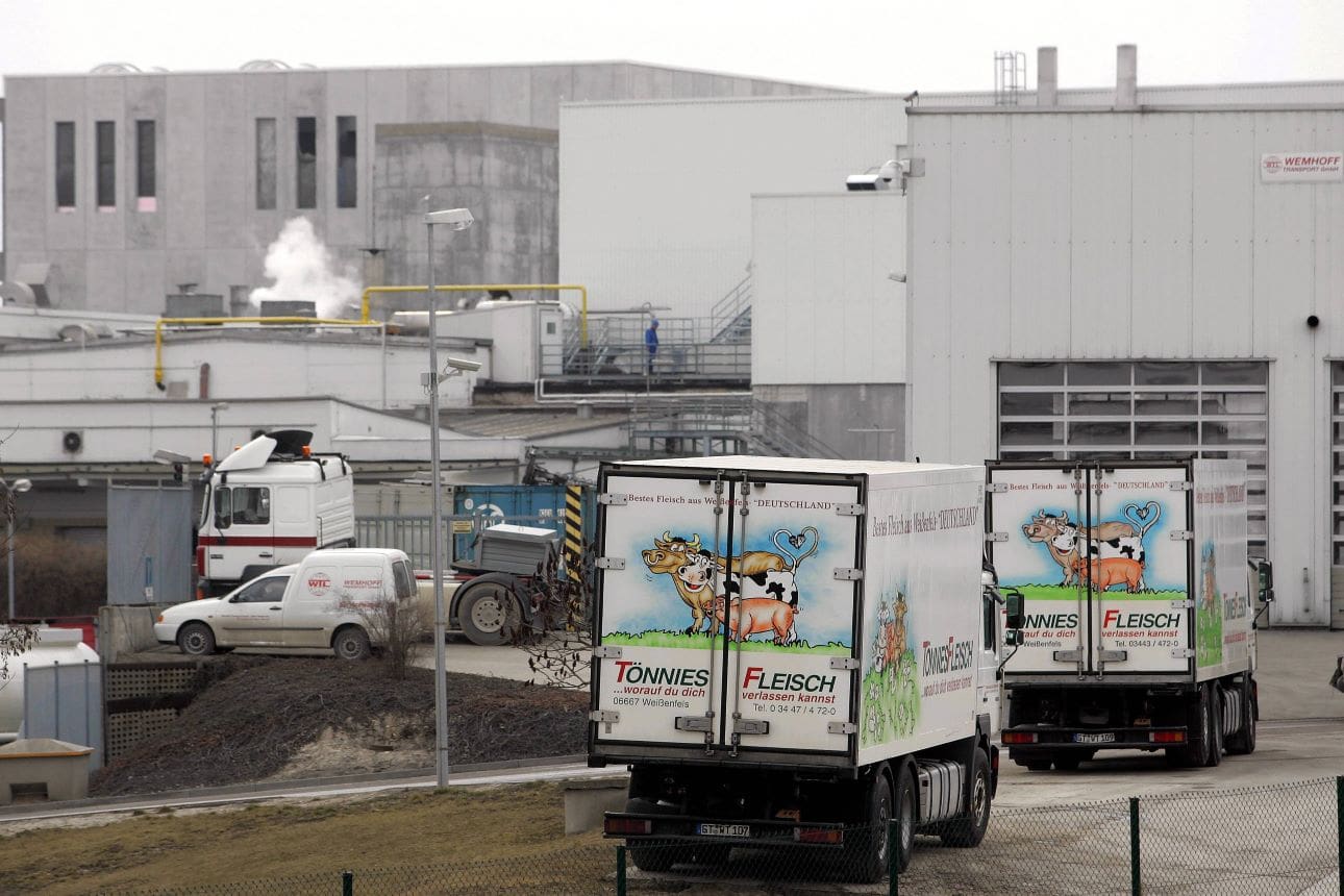 Fleischwerk Weißenfels Das Fleischwerk in Weißenfels, welches zur Tönnies Gruppe gehört muss seine Exportabteilung schließen. (c) IMAGO / Steffen Schellhorn