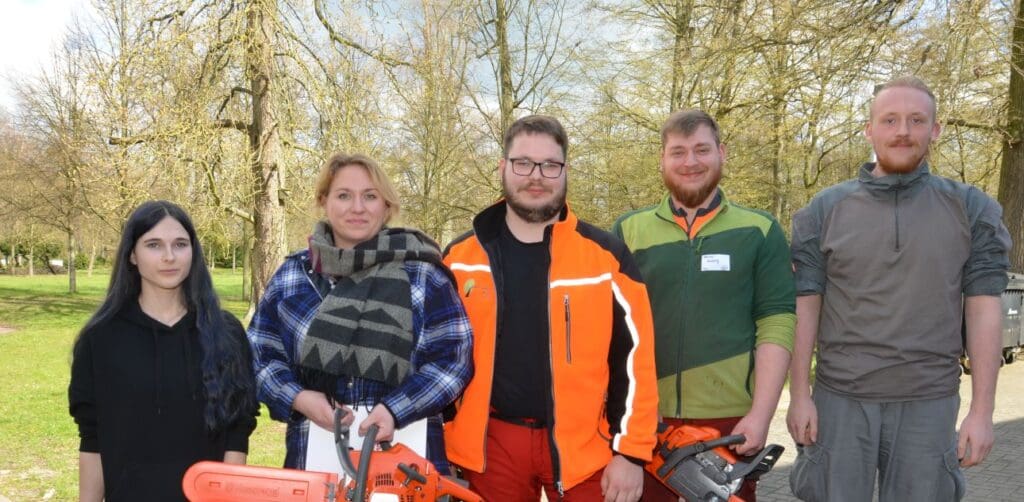 Sie gehen für Sachsen-Anhalt beim Bundesfinale an den Start (v.l.): Die Auszubildenden Jessica Unger, Jasmina Neumann, Paul Lampa, Marvin Hubrig und Max Bögelsack. (c) Detlef Finger