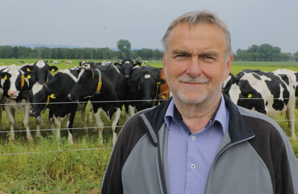 Enrico Bergmann an den Weideflächen