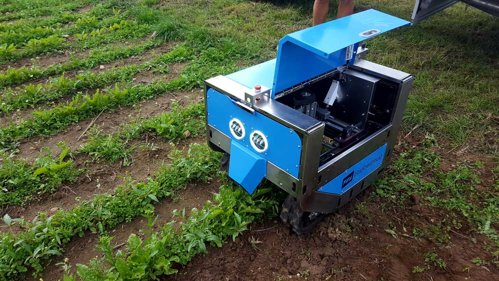 Roboter Uckerbot von der Hochschule für Nachhaltige Entwicklung Eberswalde (HNEE)