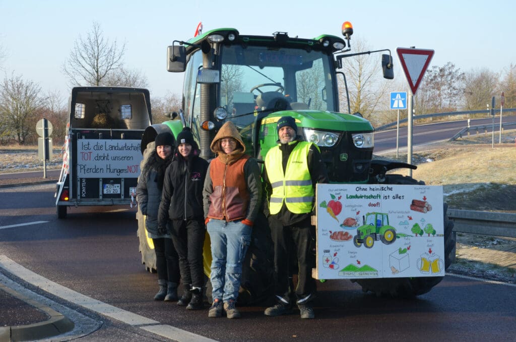 Autobahnblockade_A14_Halle-Tornau_Oppin