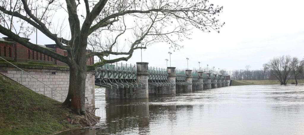 Elbe-Umflutkanal