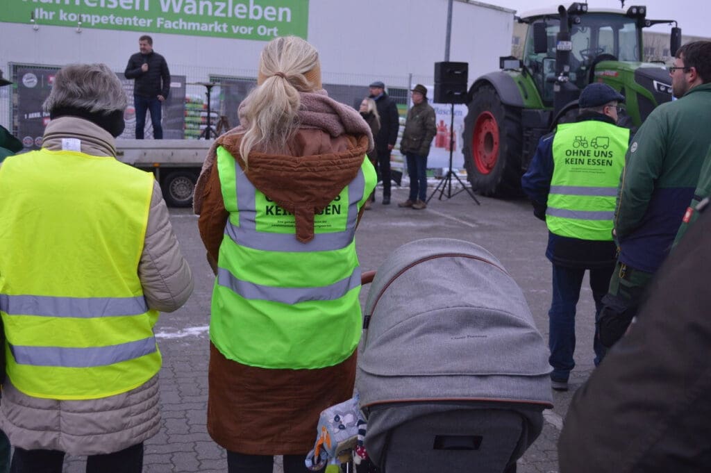 Kundgebung auf dem Supermarktparkplatz in Wanzleben am 12. Januar 2024