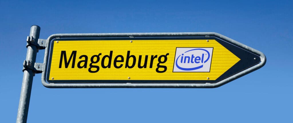 Wegweiser mit Magdeburg und Logo von Intel Wegweiser mit Magdeburg und Logo von Intel