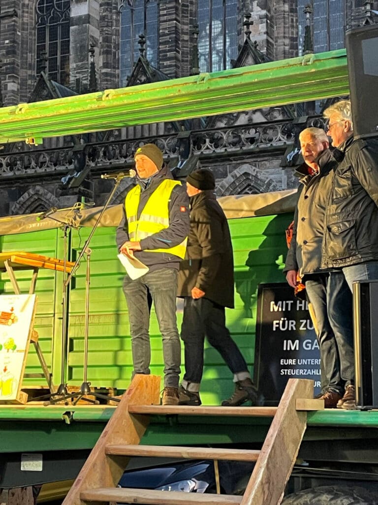 Bauerndemo in Magdeburg auf dem Domplatz