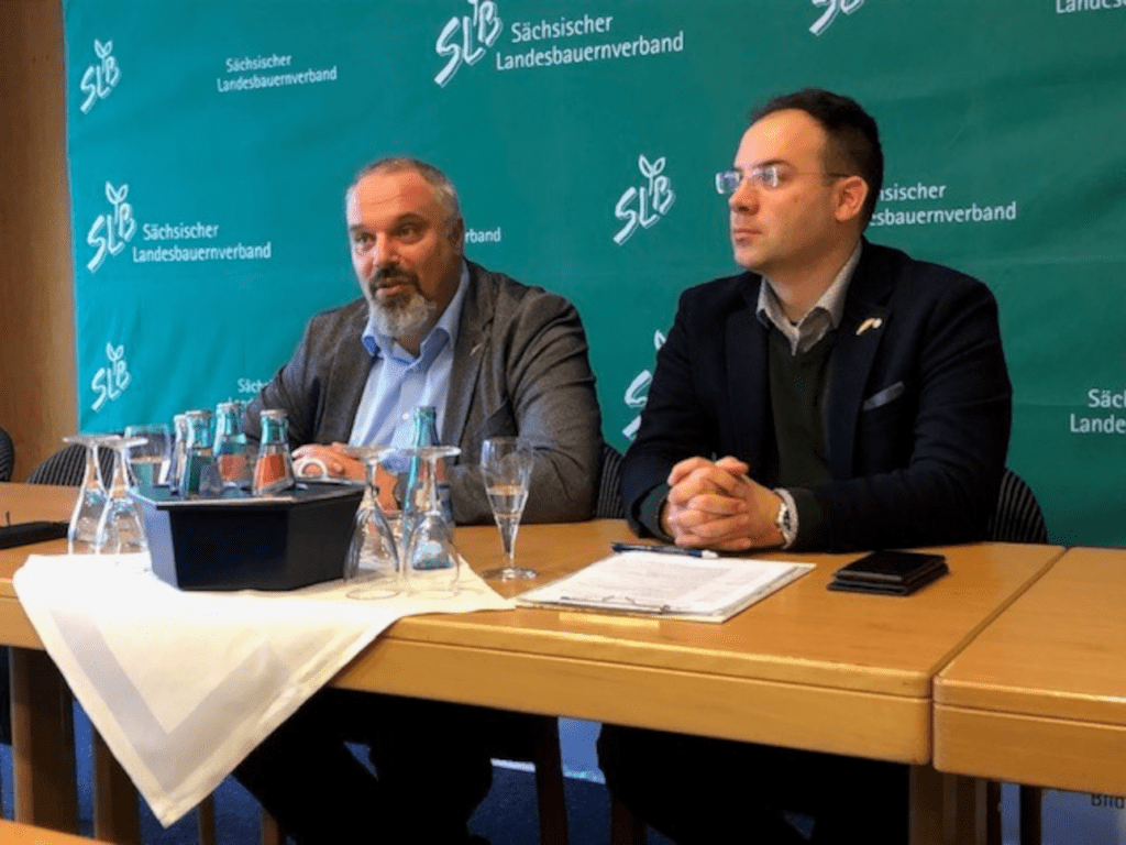 Der Landesbauernverband Sachsen fordert den Rücktritt von Minister Günther.
