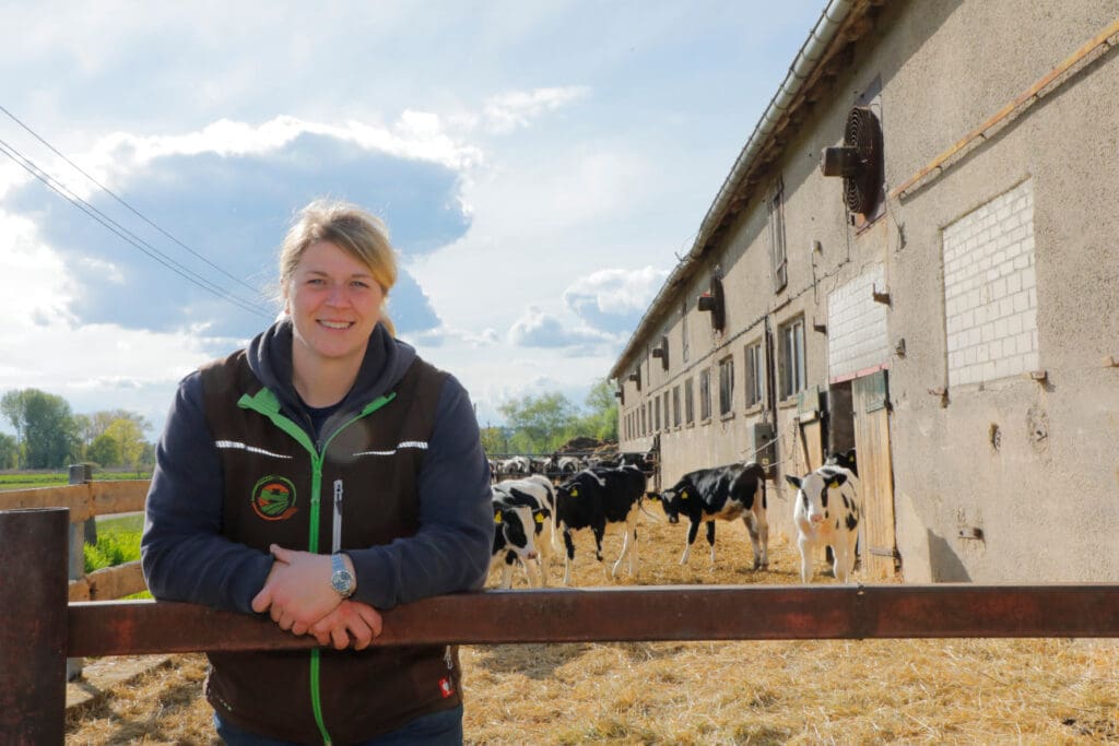 Jessica Wolff ist in der Agrargenossenschaft für die Mutterkuhhaltung verantwortlich.