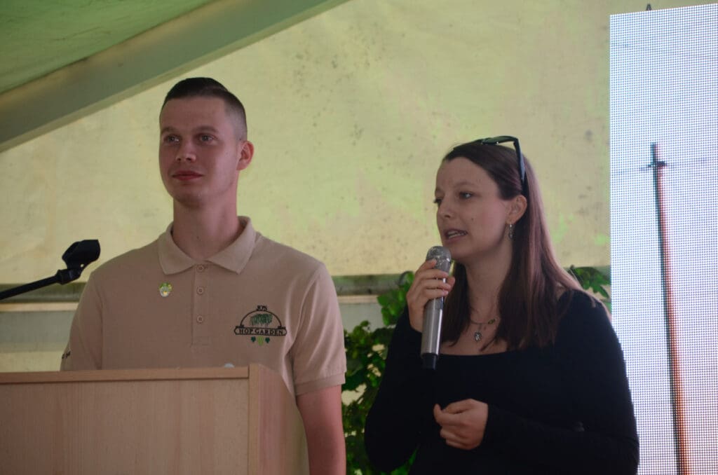 Die Geschwister Max und Julia Joachim. (c) Karsten Bär