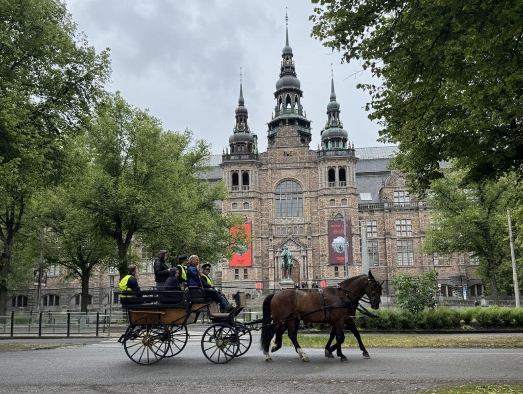 Mit der Kutsche und den beiden Pferden für den schwedischen König unterwegs in Stockholm. (c) S. Bothe